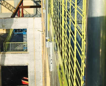 Edge protection sandwich wall