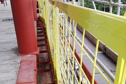 Edge protection installation on steel structures