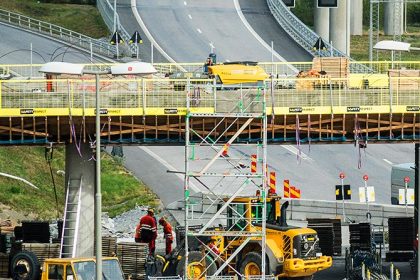 Wood beam clamp bridge